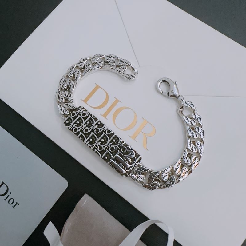 chr1st1an D10r bracelets